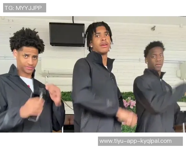 安东尼儿子基扬感慨无声付出终将被世人所认可与珍视 安东尼儿子基扬感慨无声付出终将被世人所认可与珍视